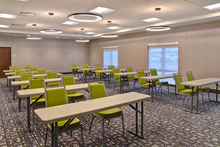 Holiday Inn Express & Suites Ottawa by IHG