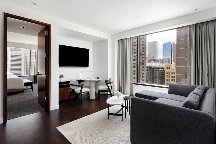 Room 32 of 109