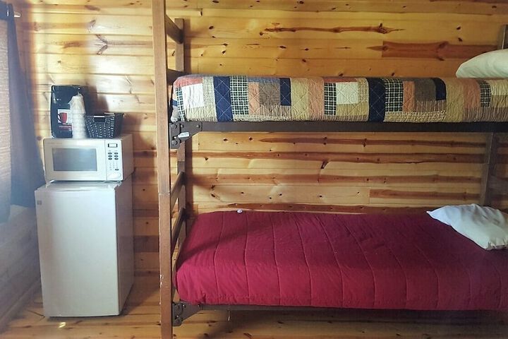 No Name City Luxury Cabins & RV