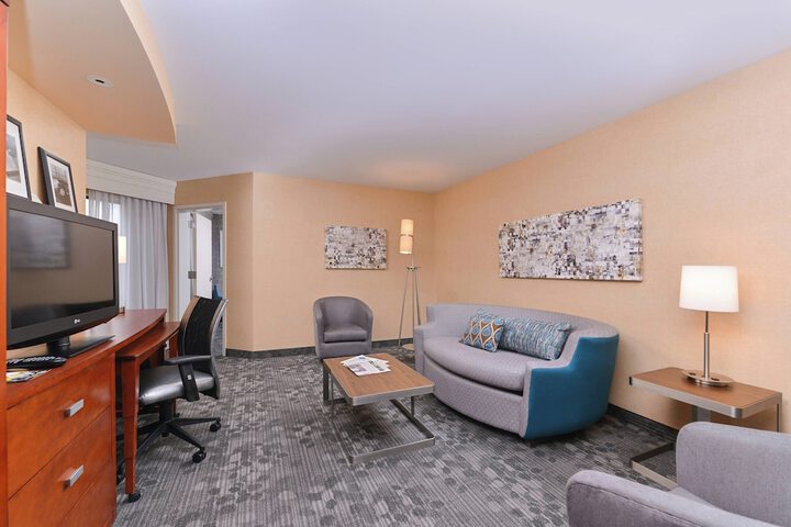 Room 22 of 77