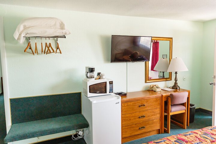 Room 26 of 40