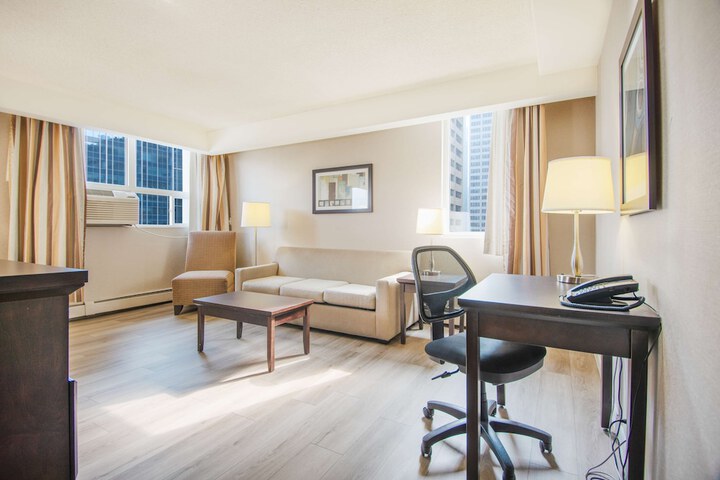 Room 34 of 42