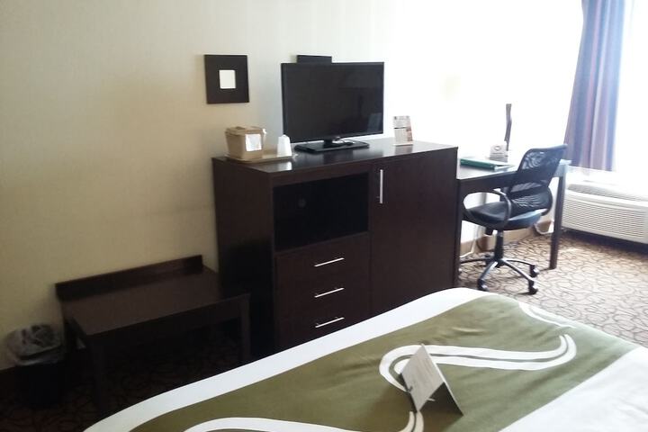 Room 12 of 72