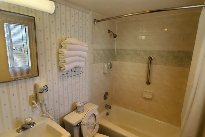 Room 15 of 22