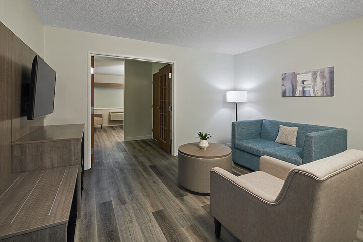 Room 10 of 26