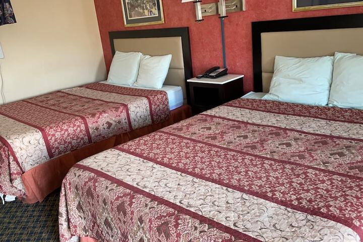 Room 15 of 25