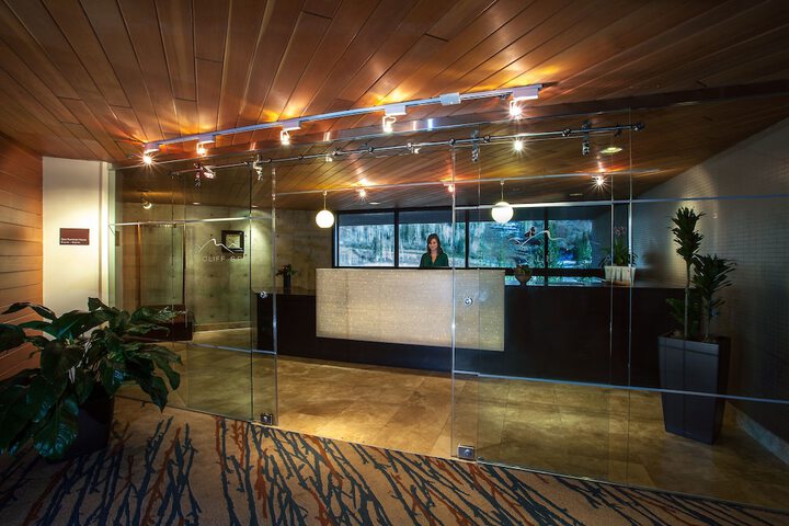 Hotel Interior 11 of 32
