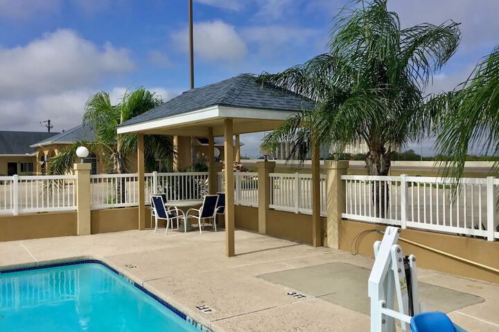 Pool 6 of 47
