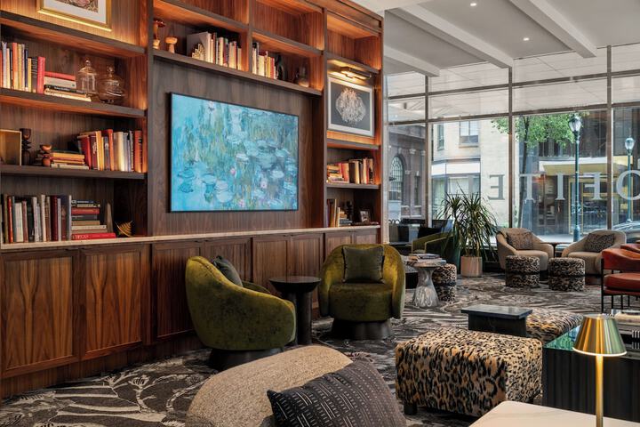 Lounge 88 of 107