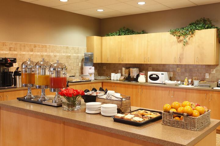 Pomeroy Inn & Suites Hotel Dawson Creek