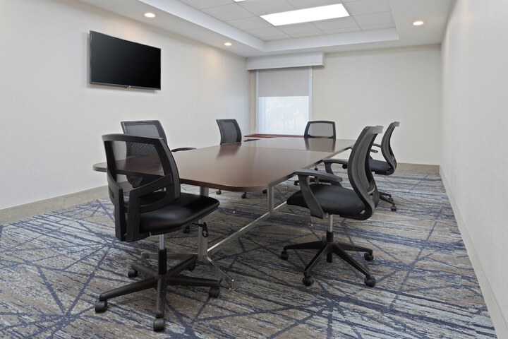Holiday Inn Express & Suites Cincinnati Riverfront by IHG