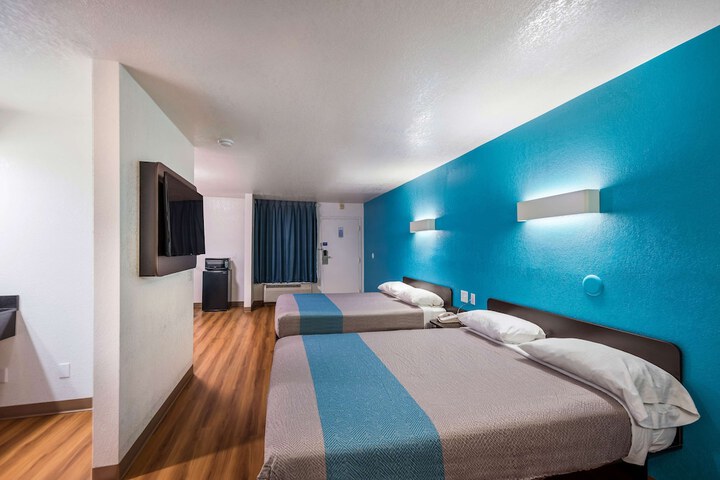 Room 31 of 34