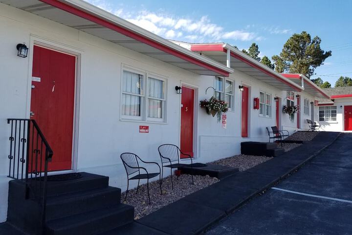 Rocket Motel
