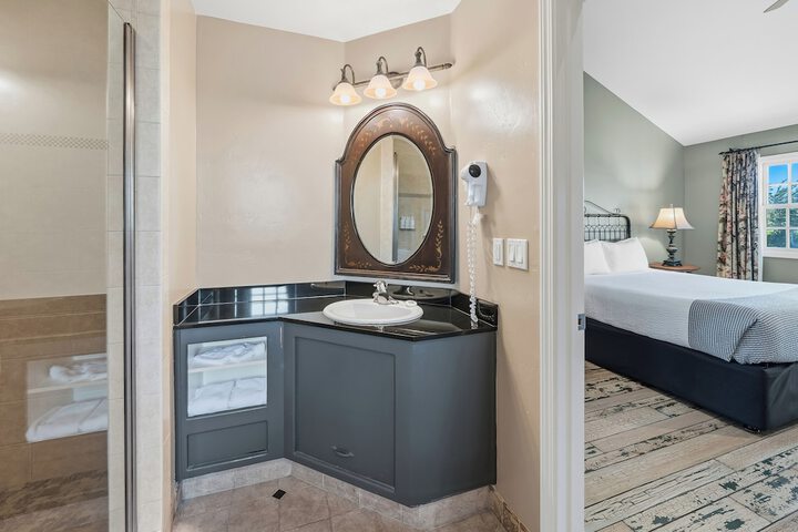 Cambria Pines Lodge