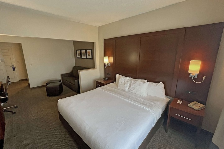 Room 22 of 36