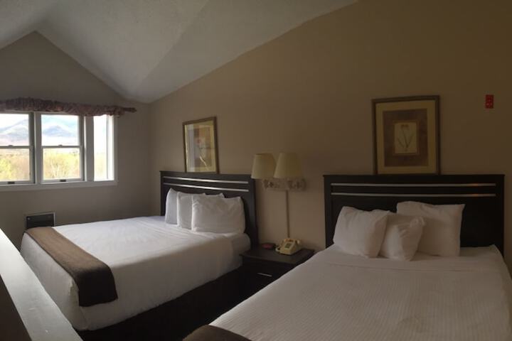 Room 28 of 85