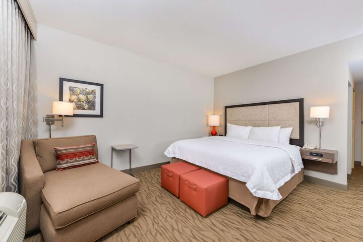 Room 10 of 36
