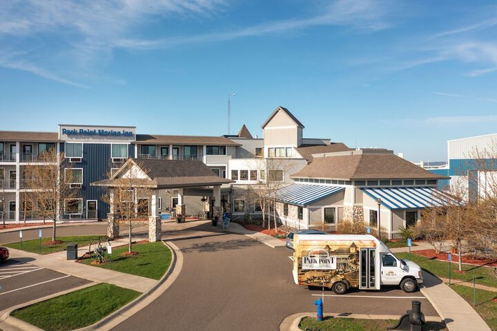 Park Point Marina Inn