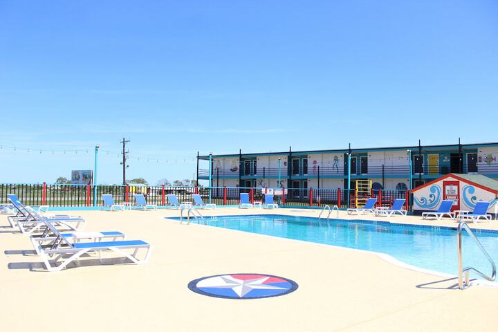 Crystal Palace Resort