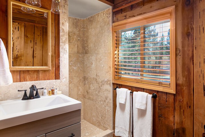Chalet View Lodge
