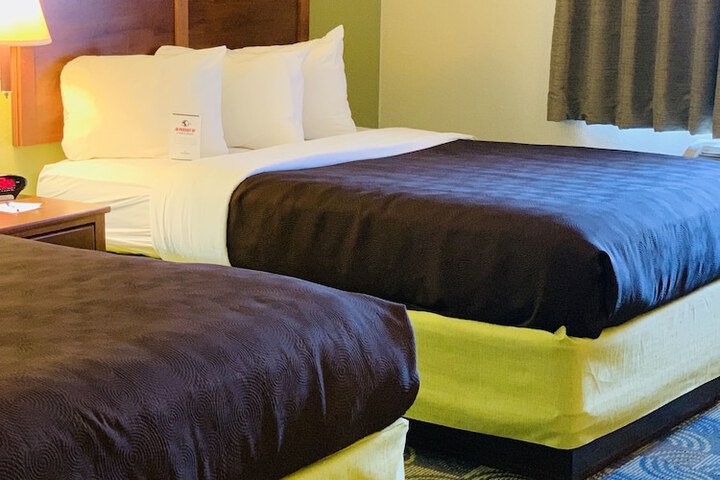AmericInn by Wyndham Kewanee