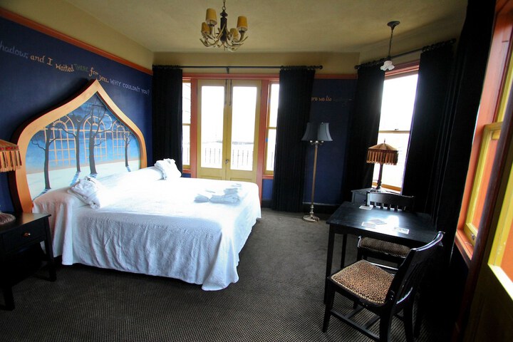 McMenamins Crystal Hotel