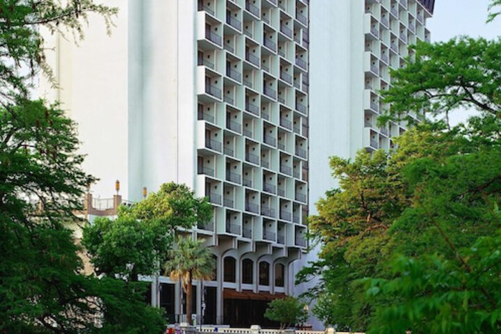 Hotel 3 of 104