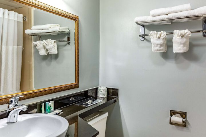 Room 32 of 55