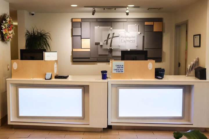 Hotel 6 of 37