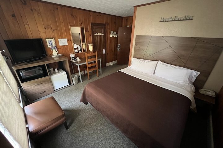 Room 28 of 48