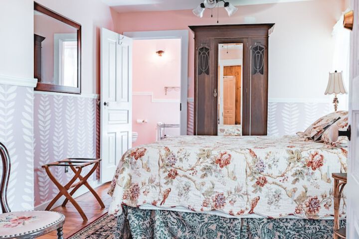 Room 28 of 51