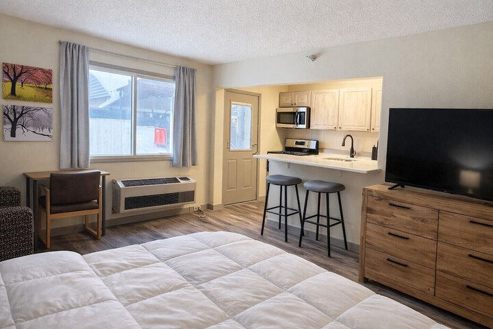 Nisswa Hotel and Suites