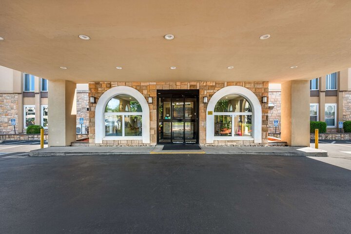 Comfort Inn & Suites East Hartford - Hartford