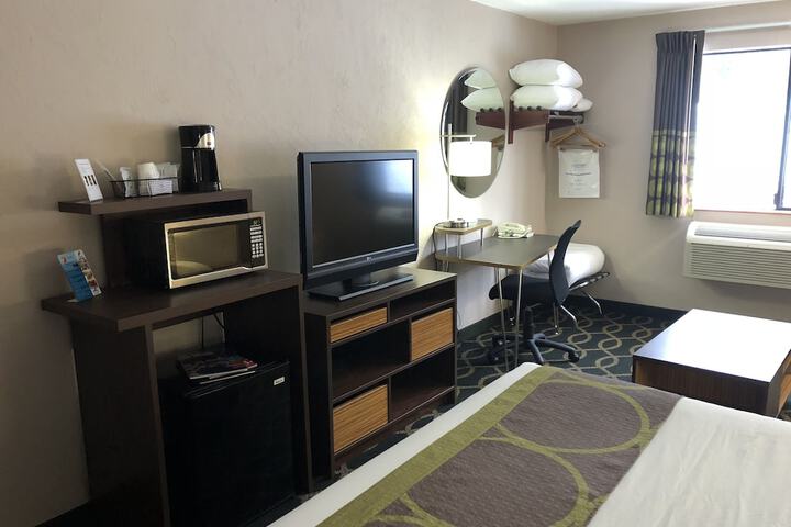 Room 22 of 46
