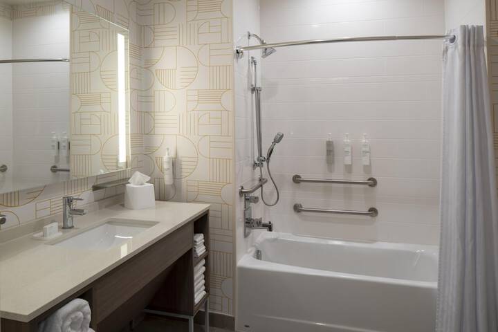 Home2 Suites by Hilton Montgomery Downtown