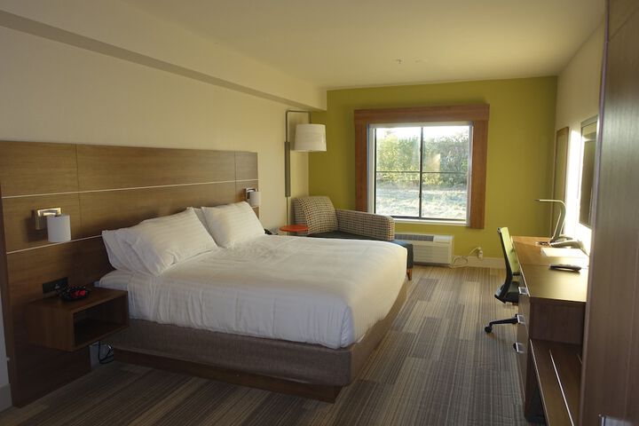Room 15 of 22