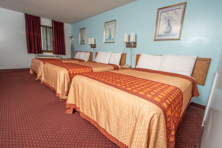 Eastbrook Inn