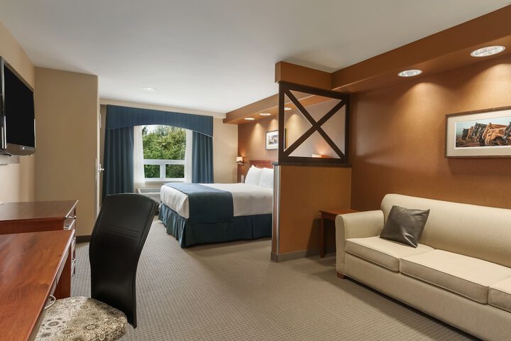 Room 16 of 28