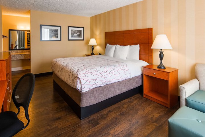 Room 14 of 23