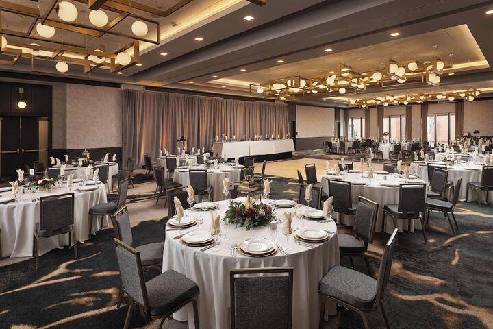 Ballroom/Hall 60 of 69