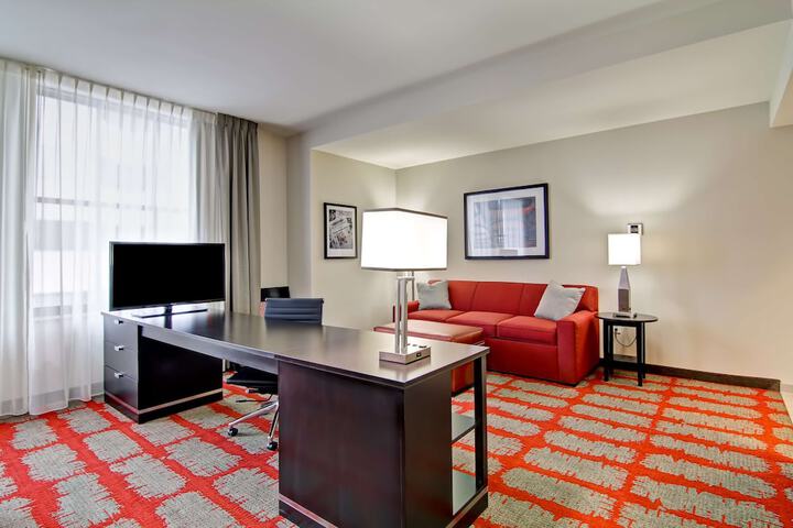 Room 33 of 41