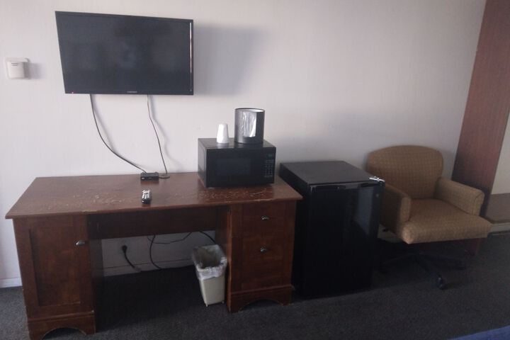 Room 12 of 15