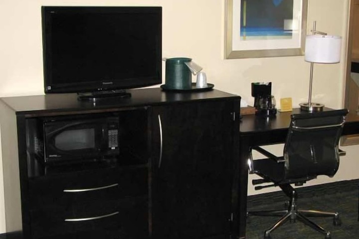 Room 10 of 21
