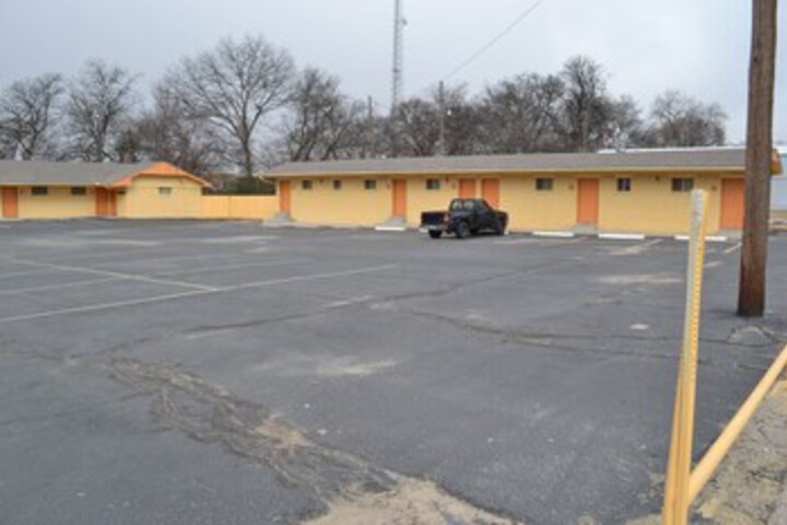 Lake Country Motel