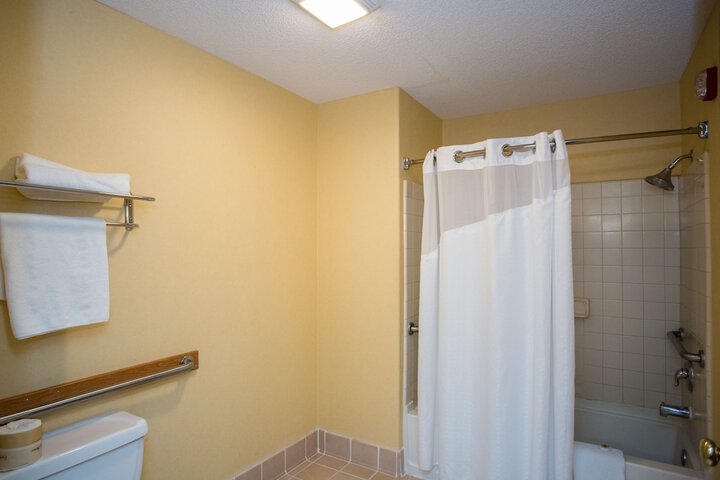 Room 14 of 32