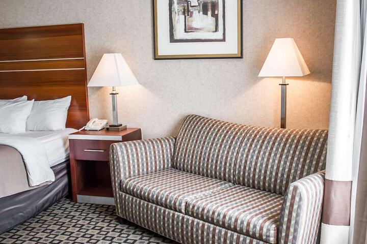 Room 25 of 65