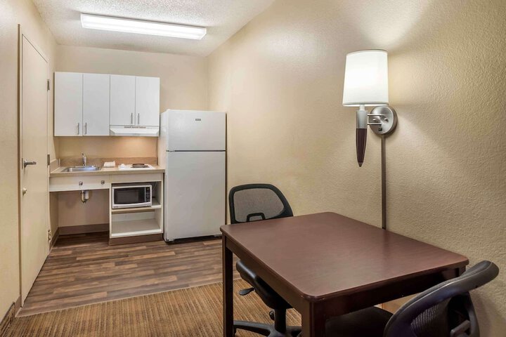 Room 12 of 42