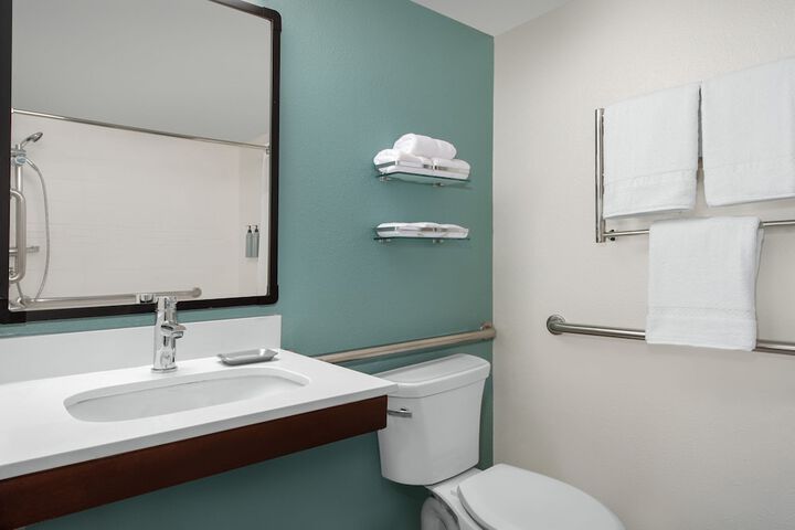 Room 12 of 32