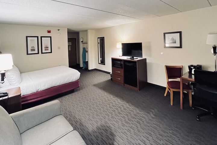 Room 32 of 50