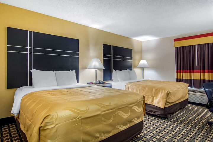 Room 8 of 25